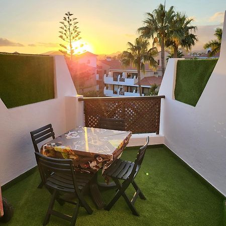 Moderno Y Luminoso Atico Con Vistas Y Piscina Apartment San Miguel de Abona Luaran gambar