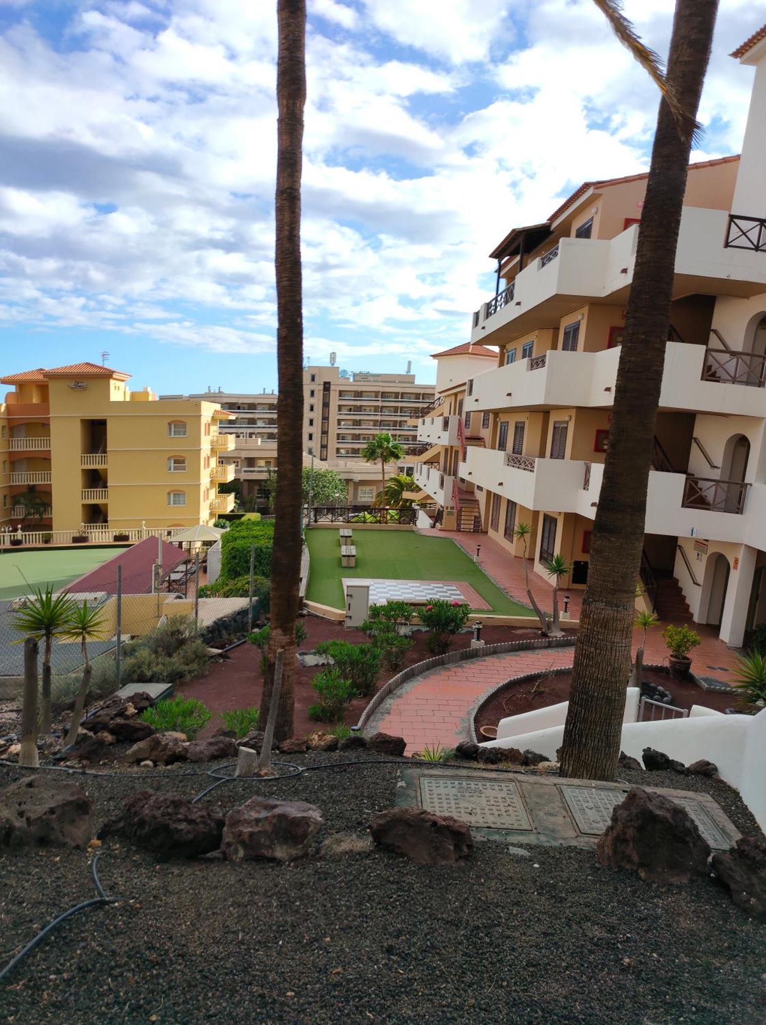 Moderno Y Luminoso Atico Con Vistas Y Piscina Apartment San Miguel de Abona Luaran gambar