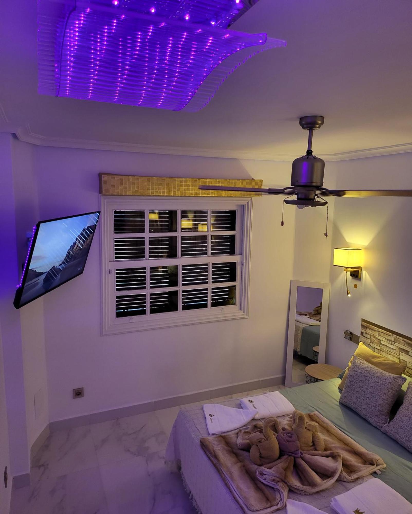 Moderno Y Luminoso Atico Con Vistas Y Piscina Apartment San Miguel de Abona Luaran gambar
