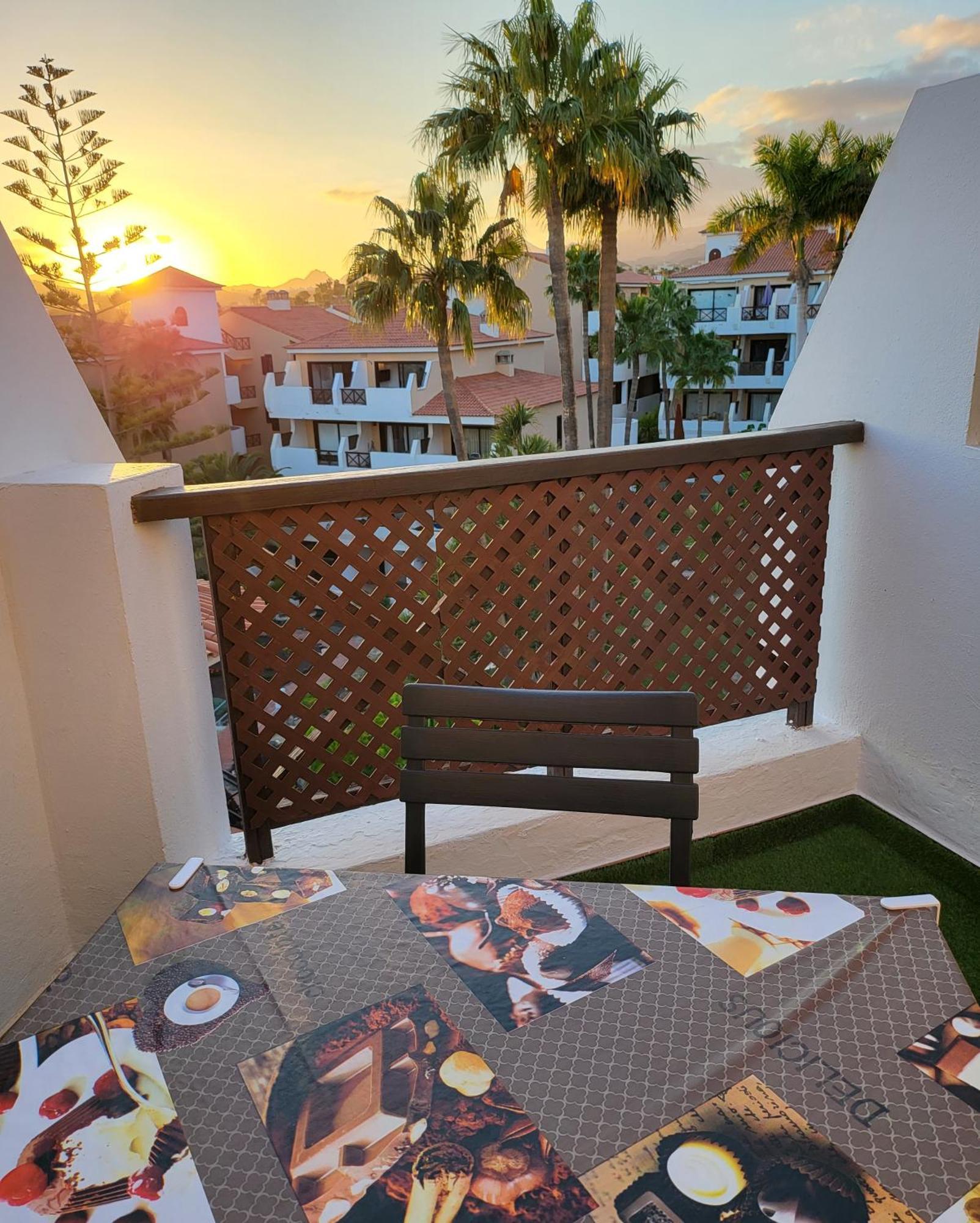 Moderno Y Luminoso Atico Con Vistas Y Piscina Apartment San Miguel de Abona Luaran gambar