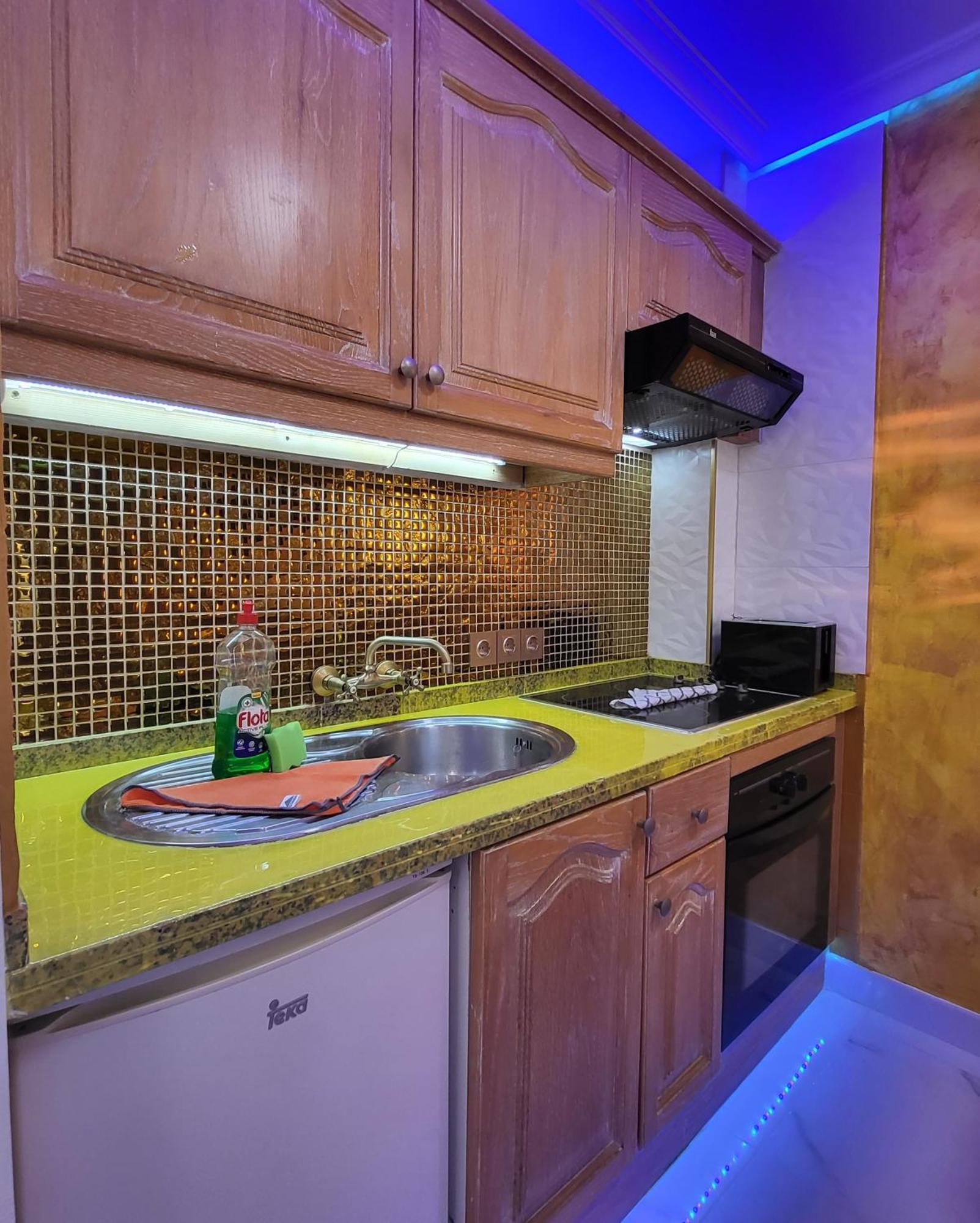 Moderno Y Luminoso Atico Con Vistas Y Piscina Apartment San Miguel de Abona Luaran gambar