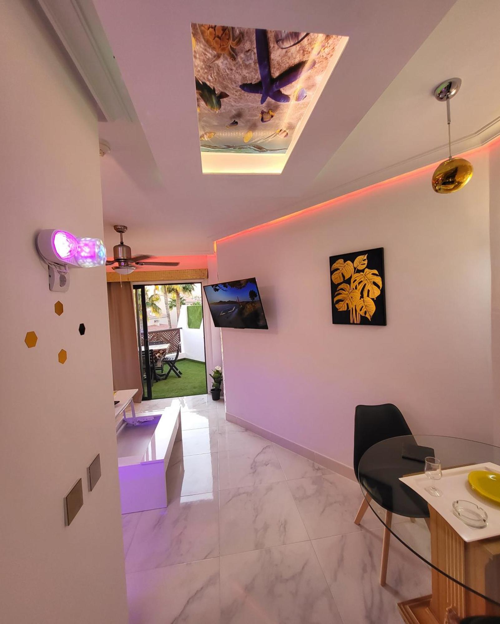 Moderno Y Luminoso Atico Con Vistas Y Piscina Apartment San Miguel de Abona Luaran gambar