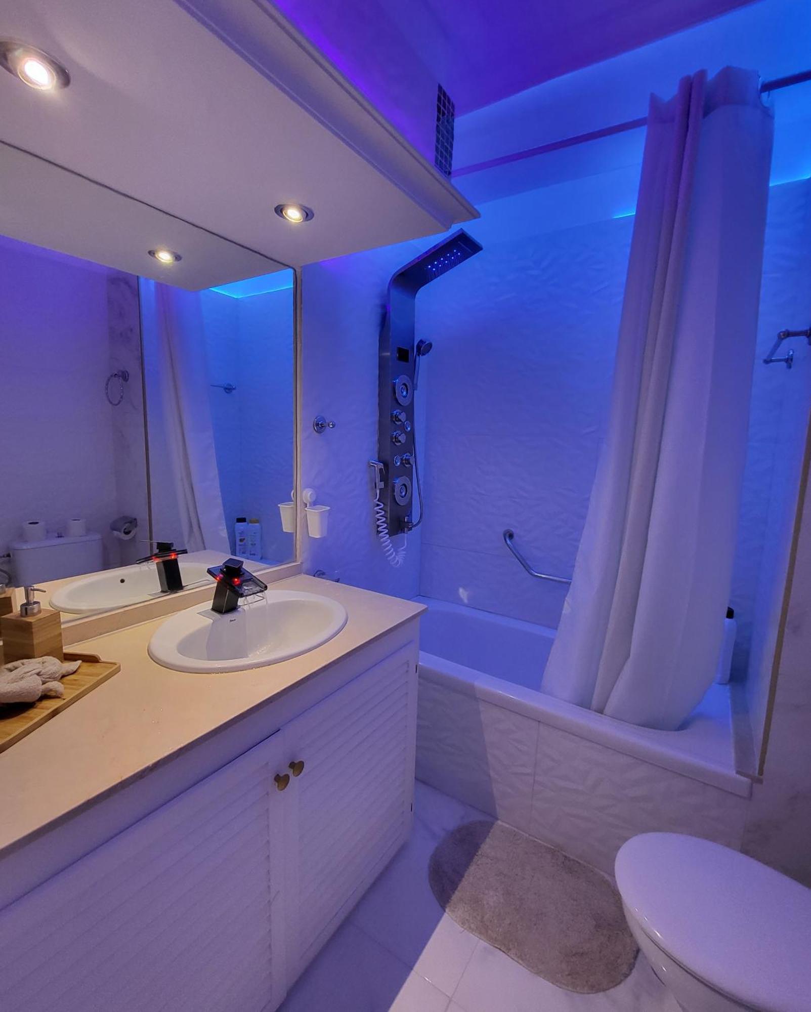 Moderno Y Luminoso Atico Con Vistas Y Piscina Apartment San Miguel de Abona Luaran gambar
