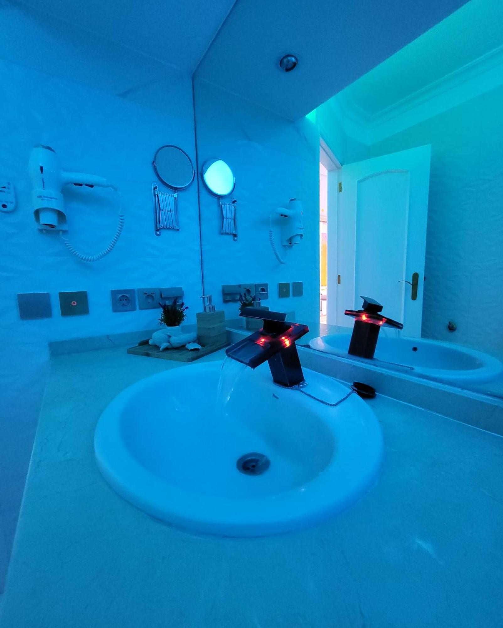 Moderno Y Luminoso Atico Con Vistas Y Piscina Apartment San Miguel de Abona Luaran gambar
