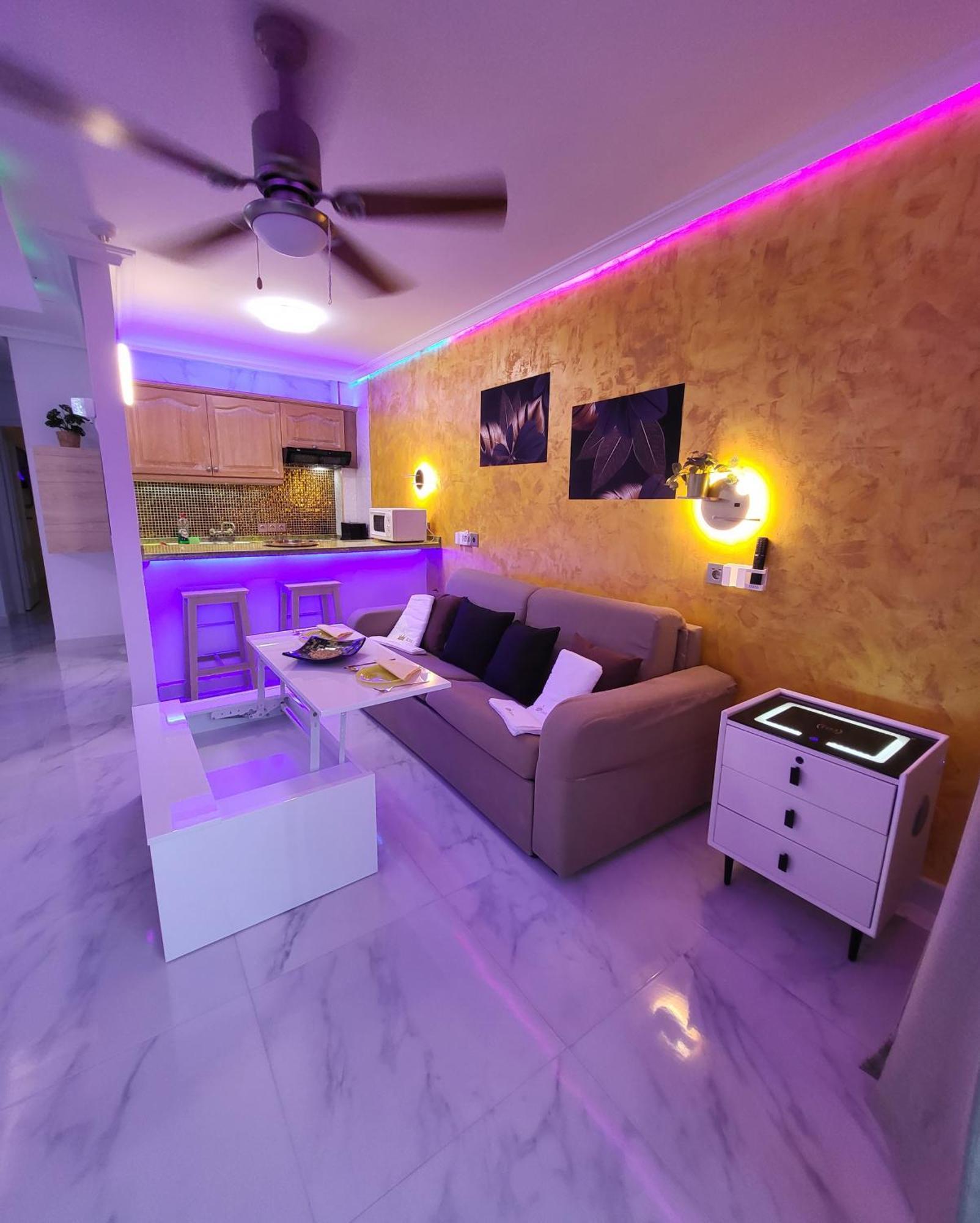 Moderno Y Luminoso Atico Con Vistas Y Piscina Apartment San Miguel de Abona Luaran gambar